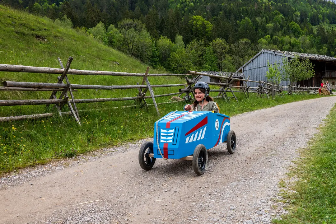 Los futuros ingenieros fabrican sus propios vehículos eléctricos