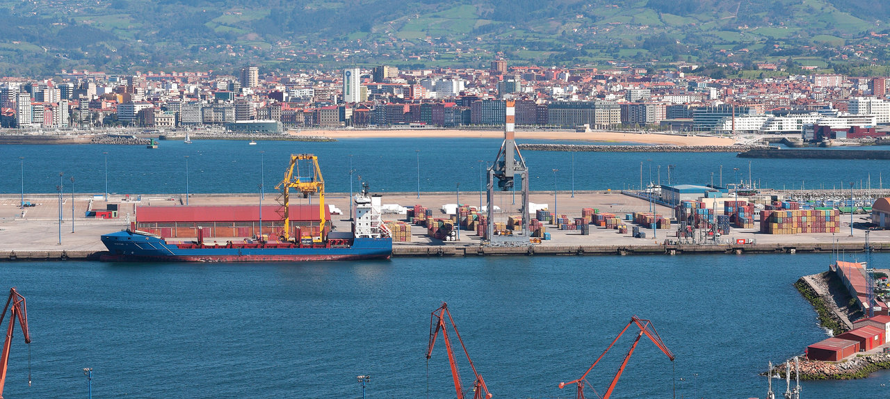 Puerto del Musel, en Gijón