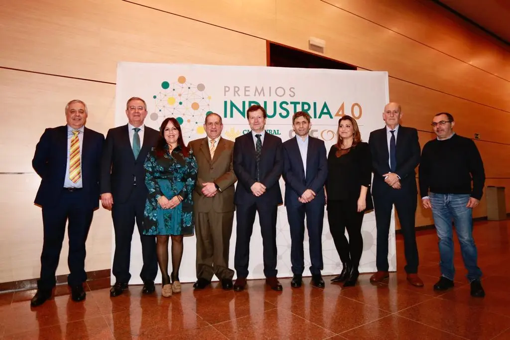 Galardonados y autoridades en los Premios Industria 4.0 | Caja Rural Asturias