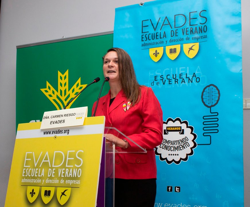 Carmen Riesgo, Directora de EVADES