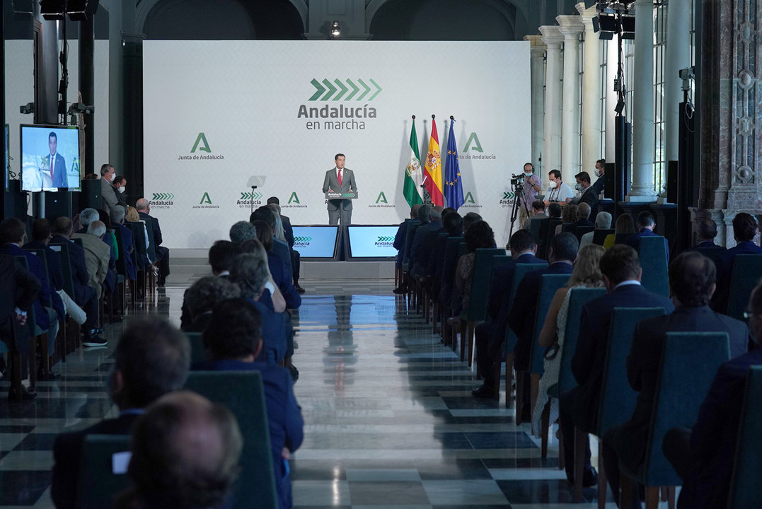 El presidente de la Junta de Andalucía, Juanma Moreno, durante la presentación del plan "Andalucía en Marcha" | Junta de Andalucía