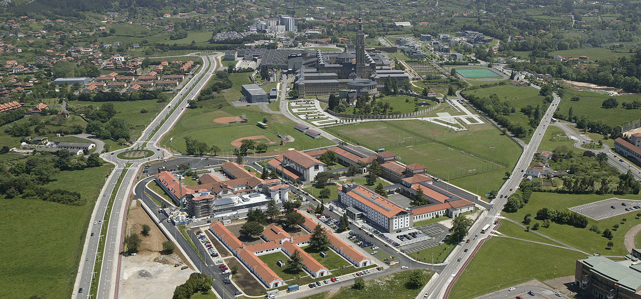 Vista aérea de la sede de Izertis en el Parque Tecnológico de Gijón