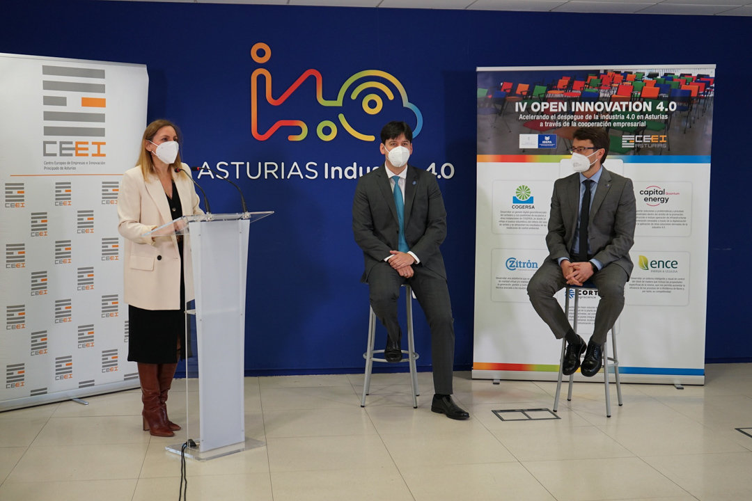 Cristina Fanjul, Borja Sánchez y Enrique Fernández, durante la presentación de los retos tecnológicos de la IV Edición del Open Innovation 4.0  / @GobAsturias