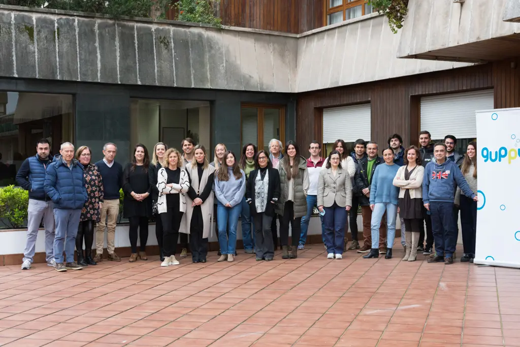 Fotografía grupal de las personas que componen el G. Junquera Marítima // Marta Martín Heres