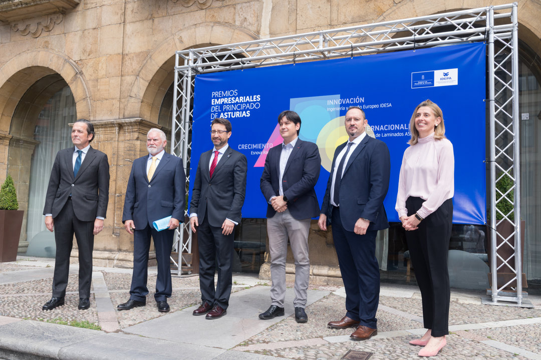 Premiados y autoridades en los Premios Empresariales del Principado de Asturias 2022
