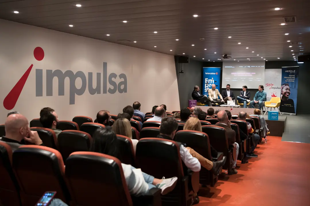 La tercera jornada de Horizontes de Futuro organizada por Conecta llevó el título de 'Nuevas tendencias tecnológicas'. Tuvo lugar en el Edificio Gijón Impulsa | Marta Martín.