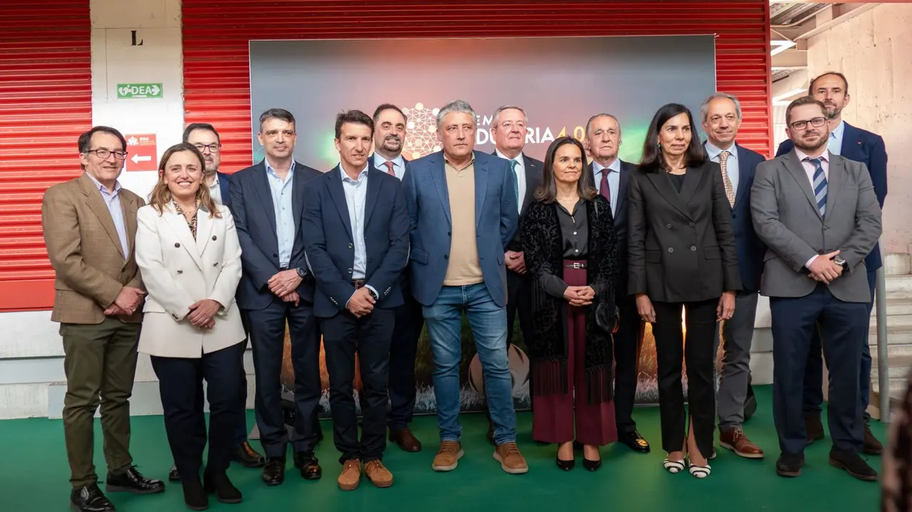 Los Premiados y el jurado de la V Edición de los Premios Industria 4.0 / Foto cedida