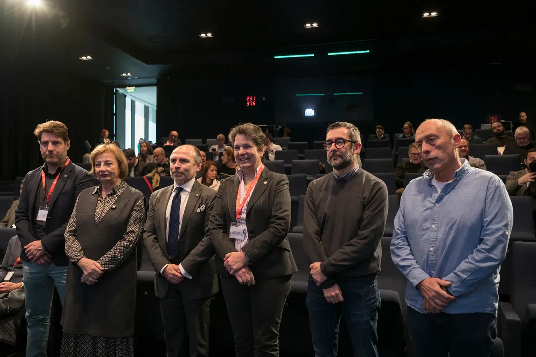 La cuarta jornada de la II edici&oacute;n de la Semana de la Transferencia, iniciativa impulsada por la Universidad de Oviedo, tuvo lugar en el Niemeyer de Avil&eacute;s / Marta Mart&iacute;n