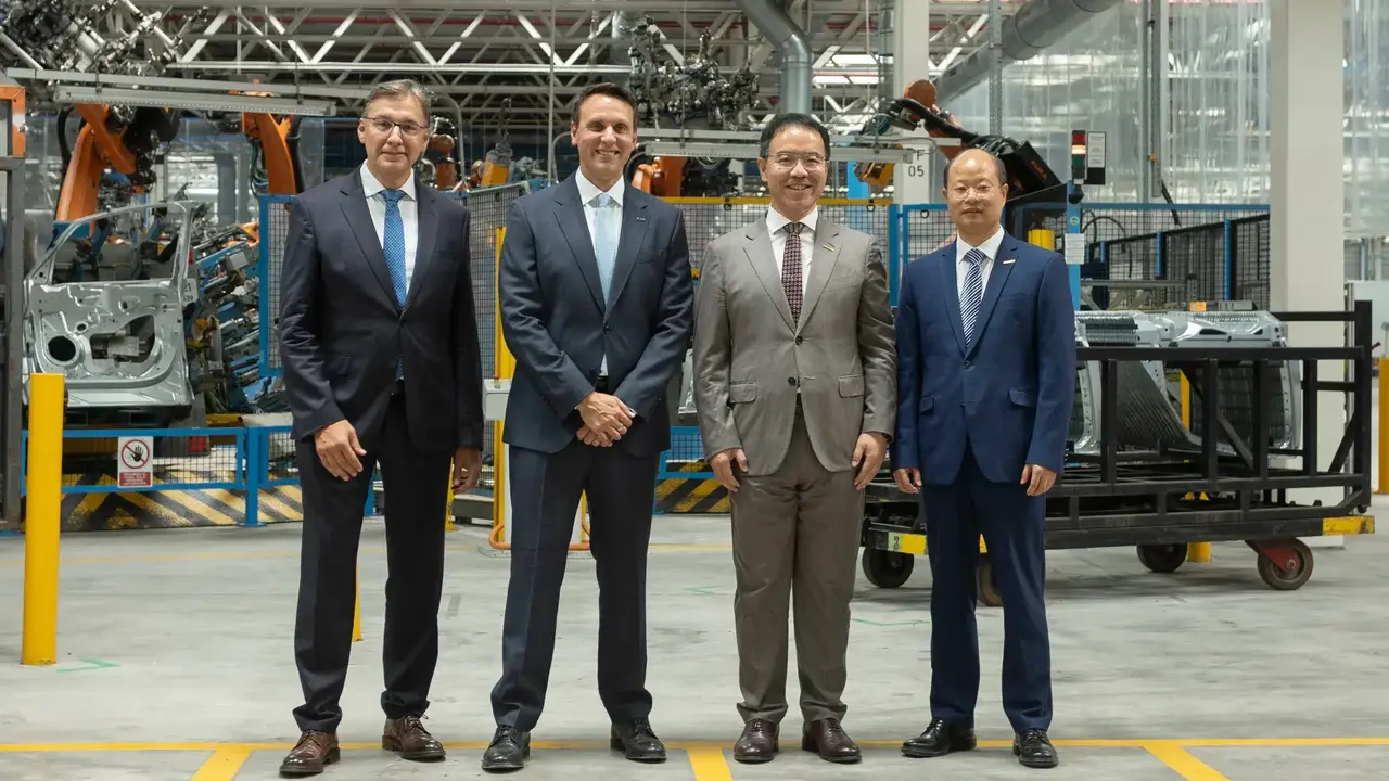 Geely entra en la planta de Ford en Valencia y fabricar&aacute; all&iacute; sus el&eacute;ctricos para Europa / Foto: Ford Europa