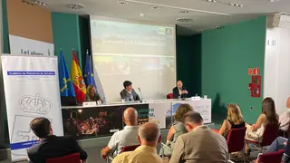 Eva Pando, directora general del IDEPA; Borja Sánchez, consejero de Ciencia, Innovación y Universidad e Iván Aitor Lucas de Amo, director general de Innovación, Investigación y Transformación digital