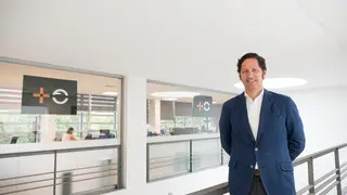 Juan Acuña, director general de Telecable, Grupo MASORANGE, en las instalaciones de la compañía | Marta Martín.