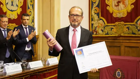 Fernando Alonso, presidente ISASTUR, recibe el premio Ingeniero del año 2019