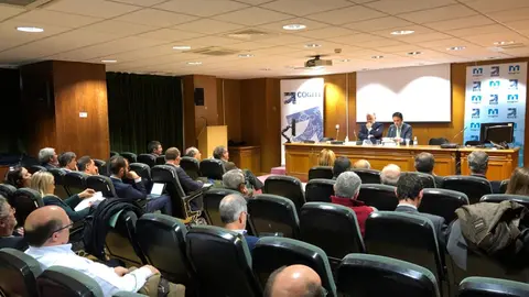 José Antonio Galdón, presidente de COGITI, y Francisco de Asís Pérez de los Cobos, expresidente del Tribunal Constitucional.