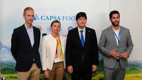José Armando Tellado ( Director General de CAPSA FOOD), Eva Pando ( Directora General del IDEPA), Borja Sanchez ( Consejero de Ciencia, Innovación y Universidad del Gobierno del Principado de Asturias) y Ruben Hidalgo ( Director de Ecosistemas de Innovación y Emprendimiento de CASPA FOOD)