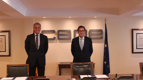 Gonzalo Sánchez, presidente de PwC, y  Antonio Garamendi, presidente de la CEOE