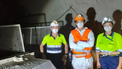 El consejero de Ciencia, Borja Sánchez, en las instalaciones de Orovalle en Belmonte de Miranda, 