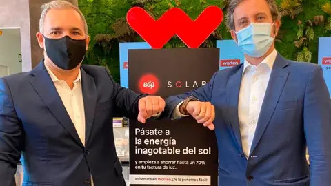 Gonçalo Carvalho, Director comercial de Worten España, y Gabriel Nebreda, Director de EDP Solar.