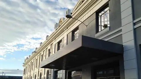 La entrada a la vieja Estación de Ferrocarriles del Norte de León | ileon.com