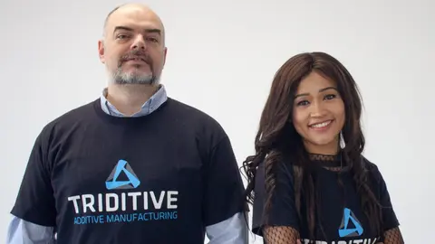 Jose Camero, CBDO de Triditive y Mariel Díaz, CEO de Triditive en las nuevas instalaciones de 2000m2 de la compañía.