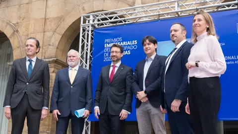 Premiados y autoridades en los Premios Empresariales del Principado de Asturias 2022 / Marta Martín Heres