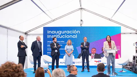 Fotografía de familia de instituciones y patrocinadores de MOVEO / Juan Llavio