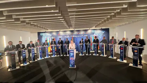 Firma acuerdo Retech Ciber