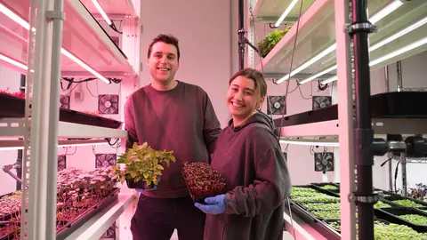 Javier Espina y Tesa Portillo, cofundadores de Cantábrica Agricultura Urbana / Marta Martín