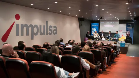 La tercera jornada de Horizontes de Futuro organizada por Conecta llevó el título de 'Nuevas tendencias tecnológicas'. Tuvo lugar en el Edificio Gijón Impulsa | Marta Martín.