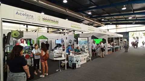 Showroom tecnológico 2023 organizado por el COIIAS en FIDMA.