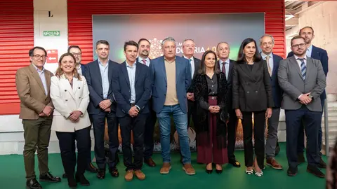Los Premiados y el jurado de la V Edición de los Premios Industria 4.0 / Foto cedida