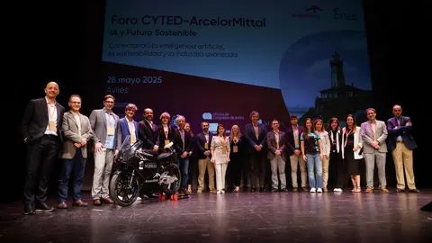 ArcelorMittal congrega a 300 expertos para asentar las bases de la nueva era industrial / Foto cedida