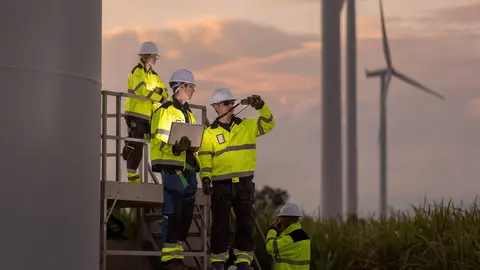 Faltan t&eacute;cnicos para poner en marcha la energ&iacute;a limpia y Espa&ntilde;a no sabe cu&aacute;ntos necesita