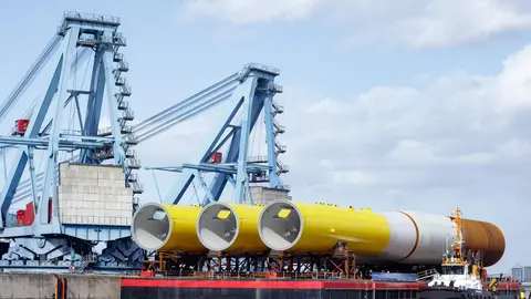 Espa&ntilde;a prepara seis puertos para fabricar e&oacute;lica marina antes de adjudicar sus primeros parques