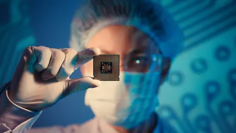 Indra y la UPM ya tienen fabricados los cuatro primeros chips dise&ntilde;ados en su c&aacute;tedra