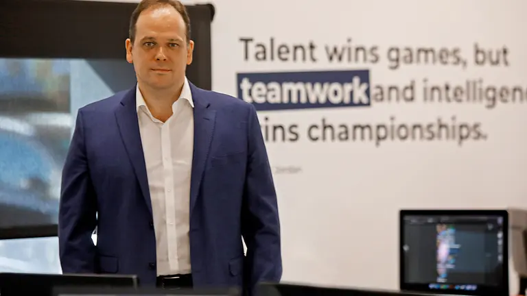 Pablo, Martín, Izertis