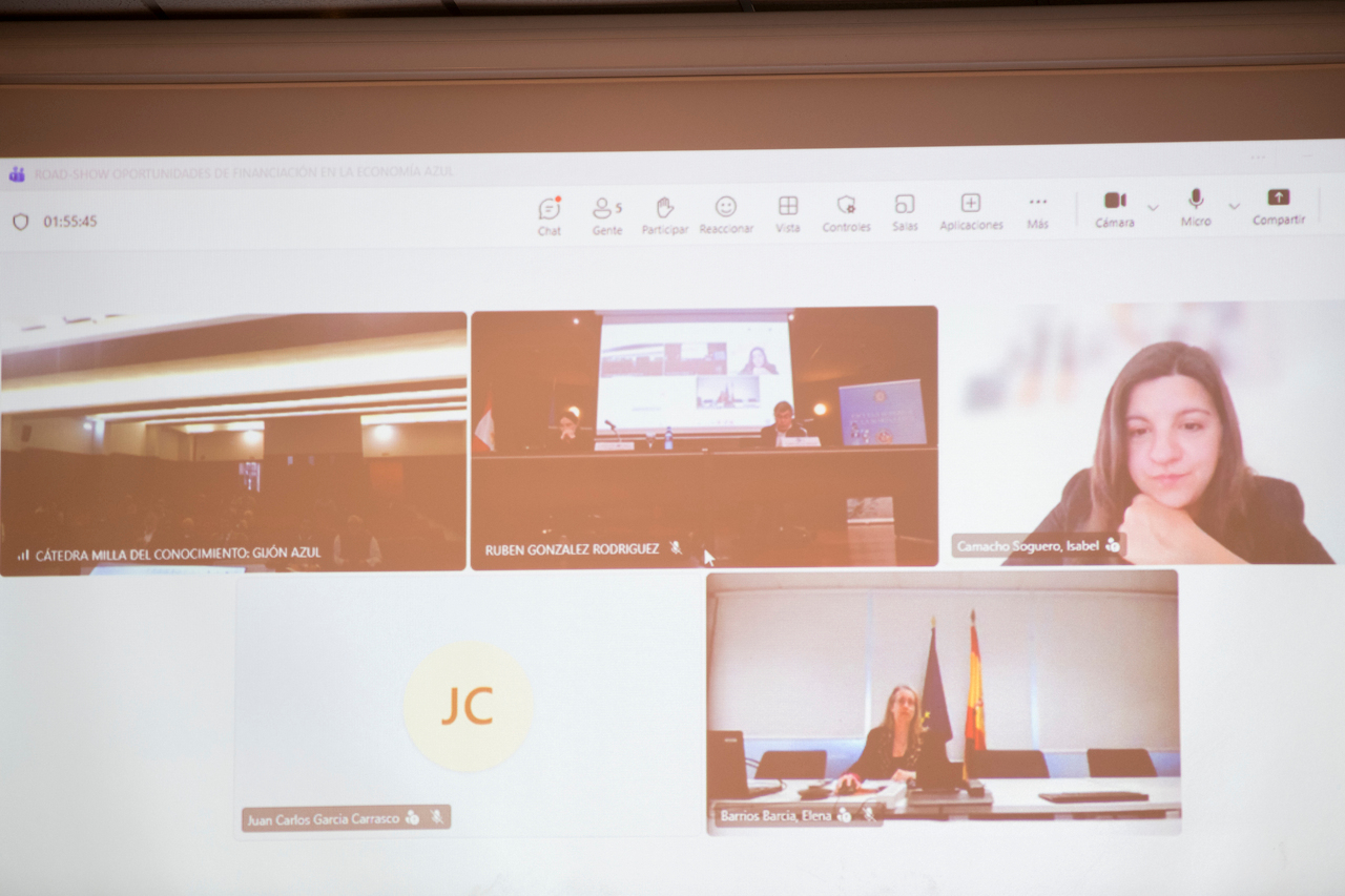 Isabel Camacho, jefa de área de Economía Azul en la Subdirección General de Sostenibilidad Económica y Asuntos Sociales de la Secretaría General de Pesca del Ministerio de Agricultura, Pesca y Alimentación; Elena Barrios, consejera técnica de la Subdirección General de Cooperación Territorial Europea de la Dirección General de Fondos Europeos; y Juan Carlos García, Punto Nacional de Contacto del Clúster 5 y delegado en el Comité de Programa del Clúster 6 de Horizonte Europa en el CDTI / Marta Martín