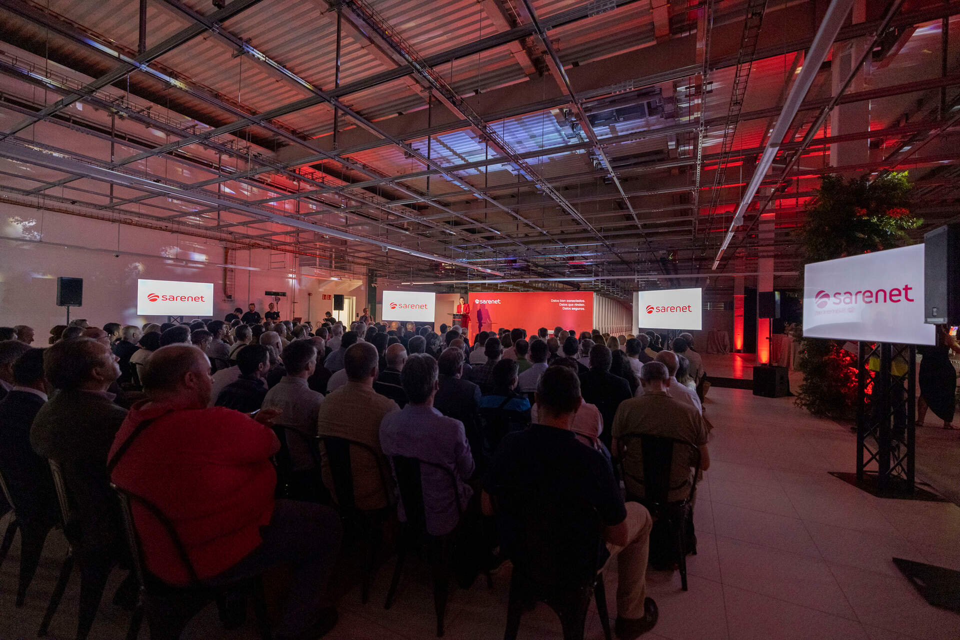Sarenet inaugura en Derio el mayor centro de datos del País Vasco / Cedida